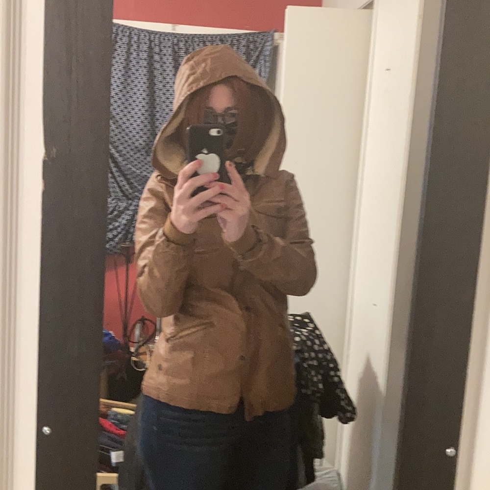 Manteau VÉGANE de marque Point Zéro SMALL. Doublé. Porté une fois.